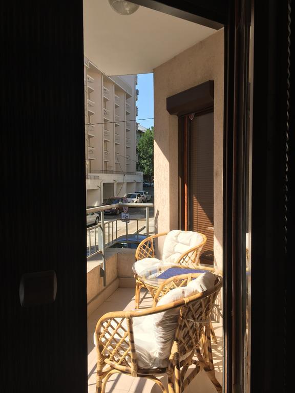Apartment Perushtiza 3 Burgas Extérieur photo