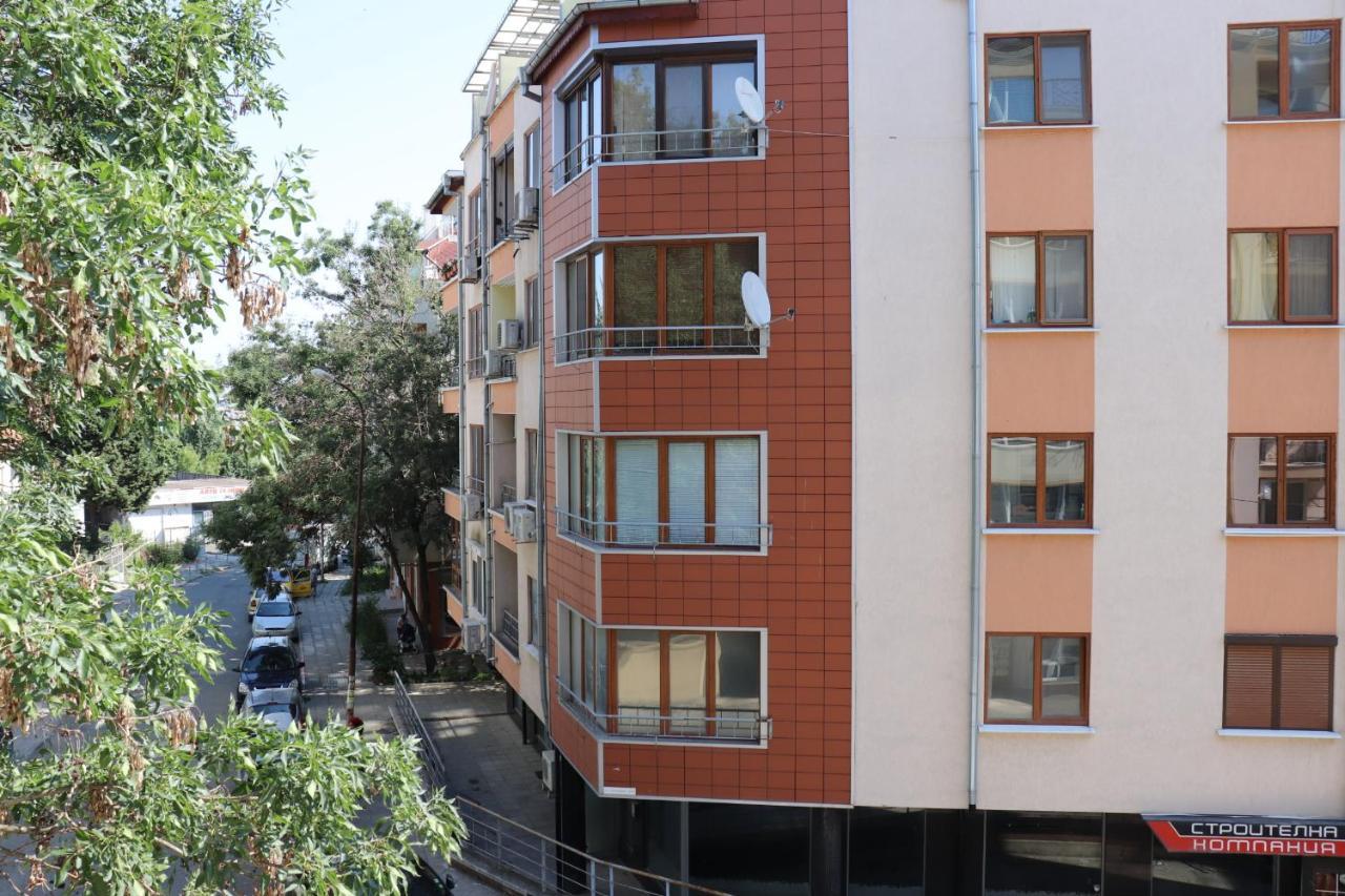Apartment Perushtiza 3 Burgas Extérieur photo